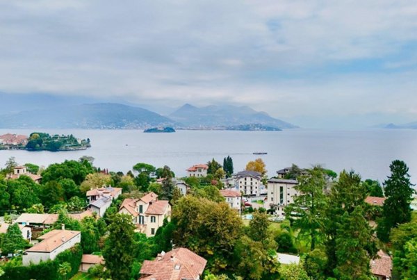 casa indipendente in vendita a Stresa