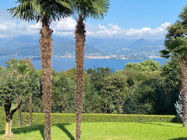 casa indipendente in vendita a Stresa