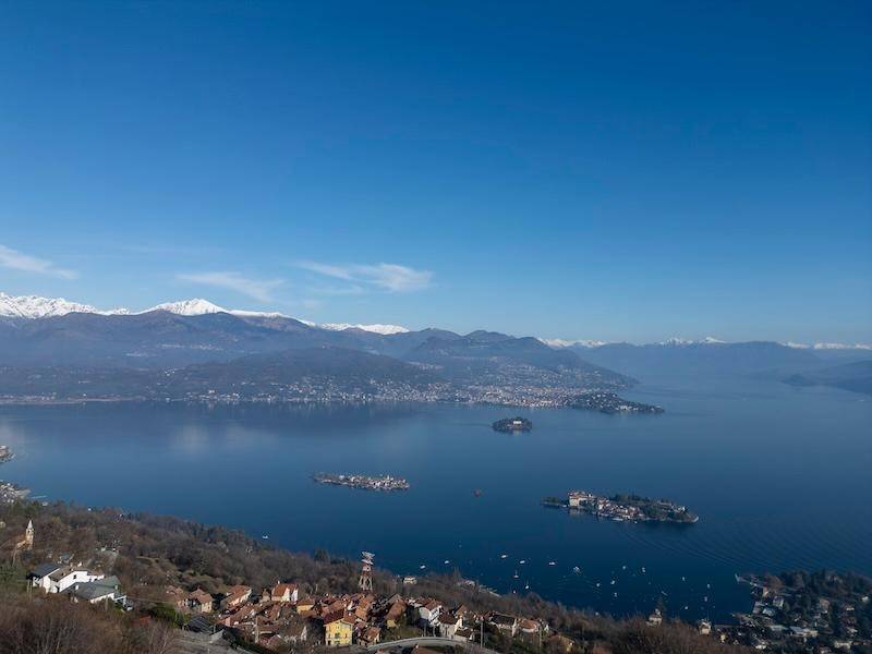 appartamento in vendita a Stresa in zona Levo