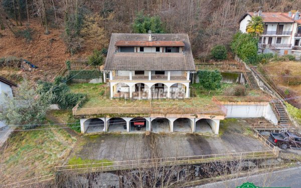 intera palazzina in vendita a Stresa