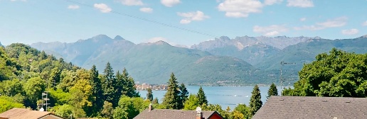 appartamento in vendita a Stresa in zona Carciano