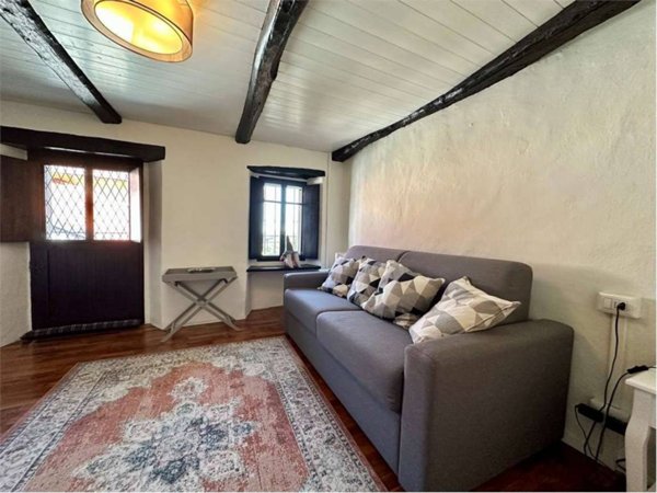 appartamento in vendita a Stresa in zona Levo