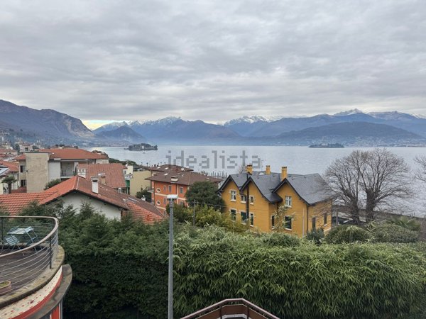 casa indipendente in vendita a Stresa