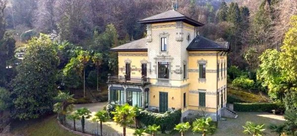 casa indipendente in vendita a Stresa