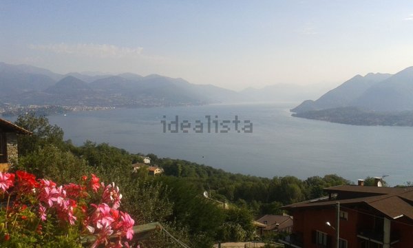 casa indipendente in vendita a Stresa in zona Magognino