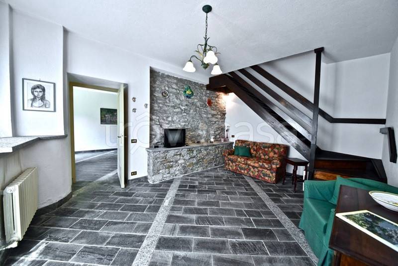 casa indipendente in vendita a Stresa