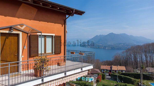 appartamento in vendita a Stresa in zona Magognino