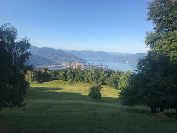 casale in vendita a Stresa in zona Mottarone