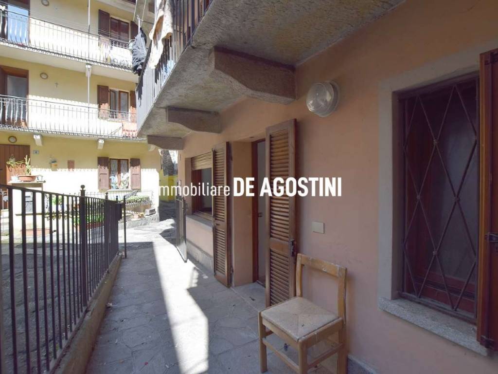 appartamento in vendita a Stresa in zona Carciano