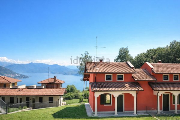 casa indipendente in vendita a Stresa