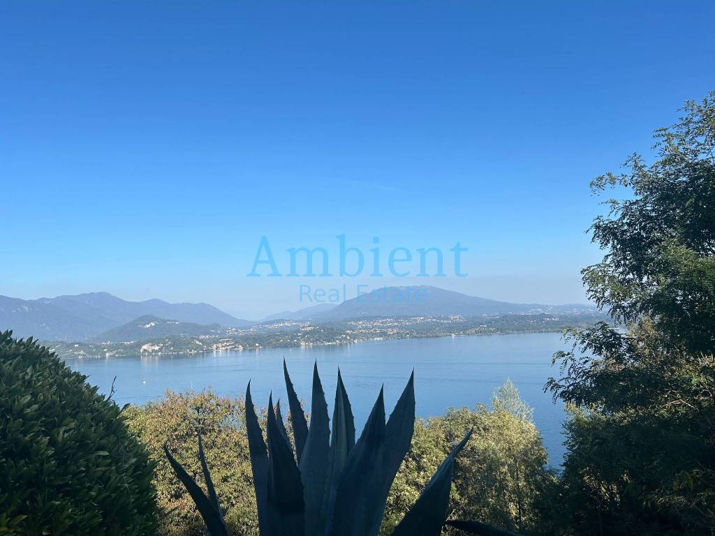 casa indipendente in vendita a Stresa