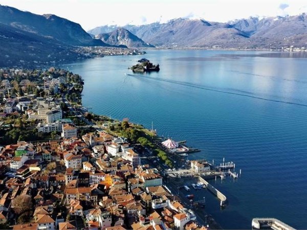 casa indipendente in vendita a Stresa