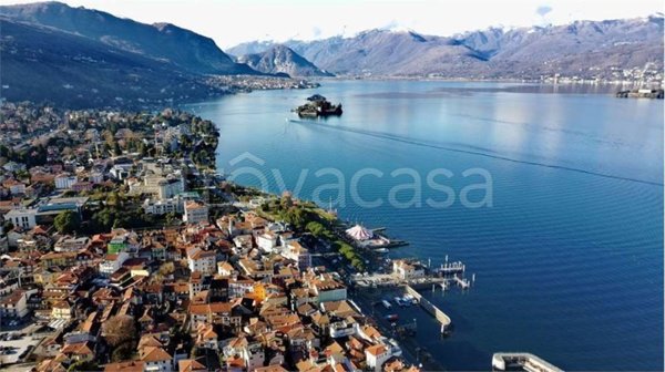 casa indipendente in vendita a Stresa