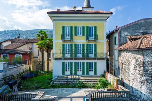 casa indipendente in vendita a Stresa