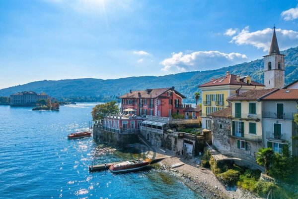 casa indipendente in vendita a Stresa