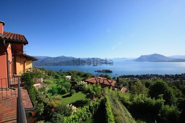 casa indipendente in vendita a Stresa in zona Someraro