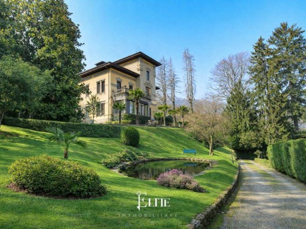 casa indipendente in vendita a Stresa