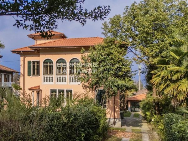 casa indipendente in vendita a Stresa