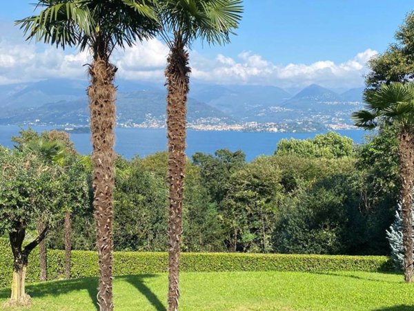 casa indipendente in vendita a Stresa