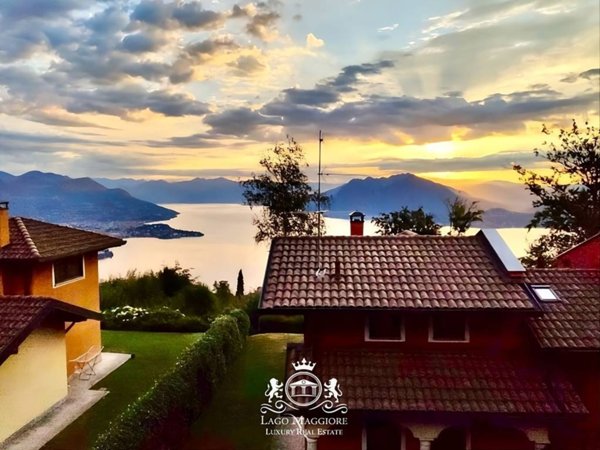 casa indipendente in vendita a Stresa