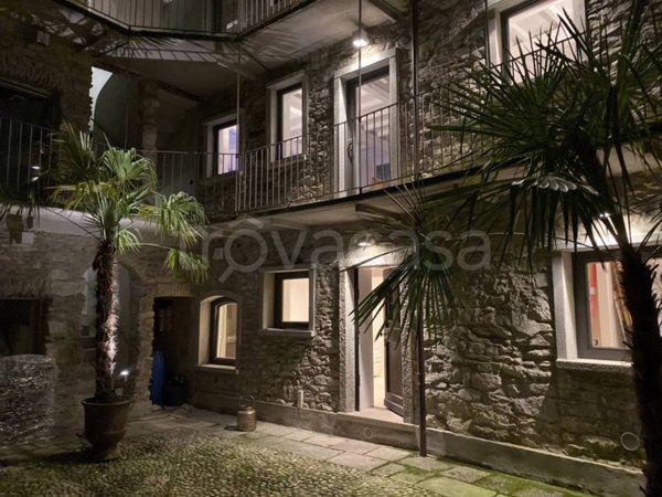 appartamento in vendita a Stresa in zona Vedasco