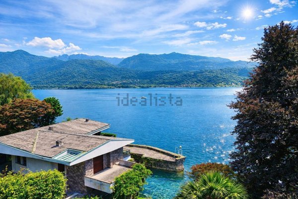 casa indipendente in vendita a Stresa