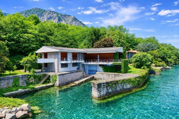 casa indipendente in vendita a Stresa