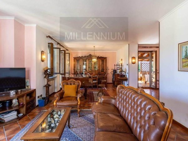 casa indipendente in vendita a Stresa