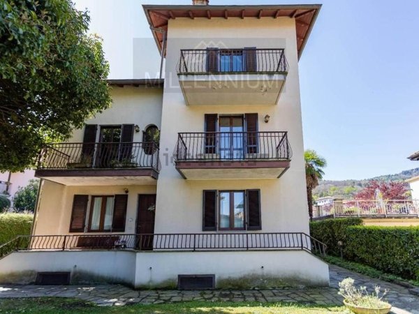 casa indipendente in vendita a Stresa