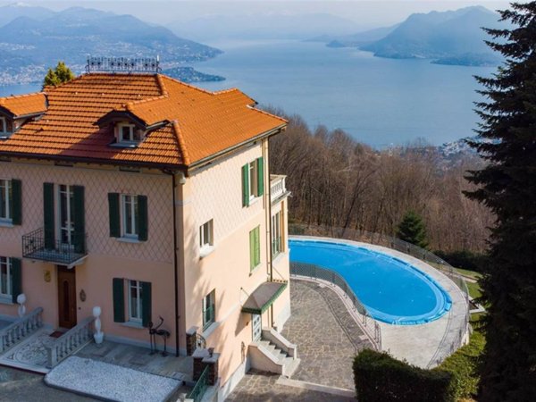 casa indipendente in vendita a Stresa in zona Alpino