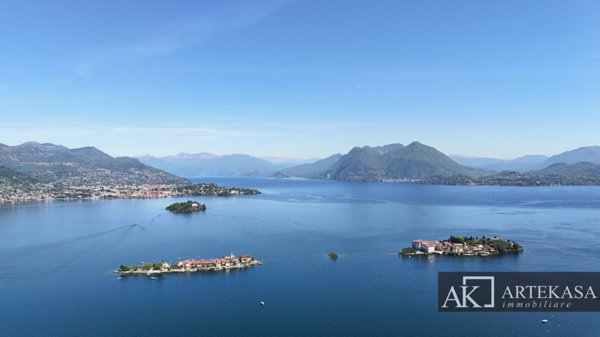 casa indipendente in vendita a Stresa