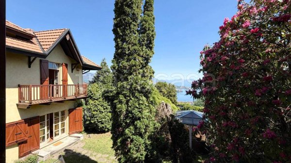 casa indipendente in vendita a Stresa