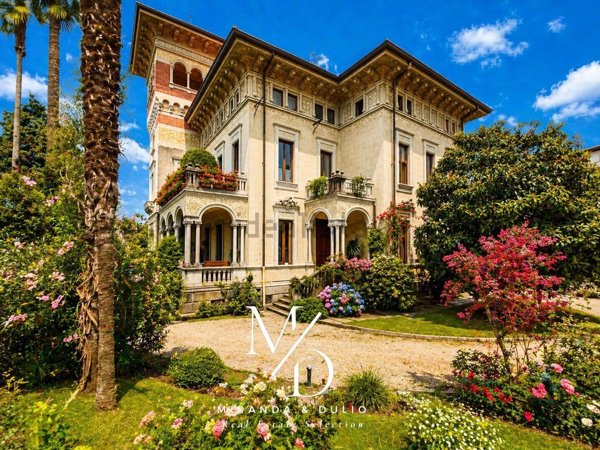 casa indipendente in vendita a Stresa