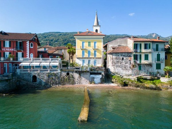 casa indipendente in vendita a Stresa