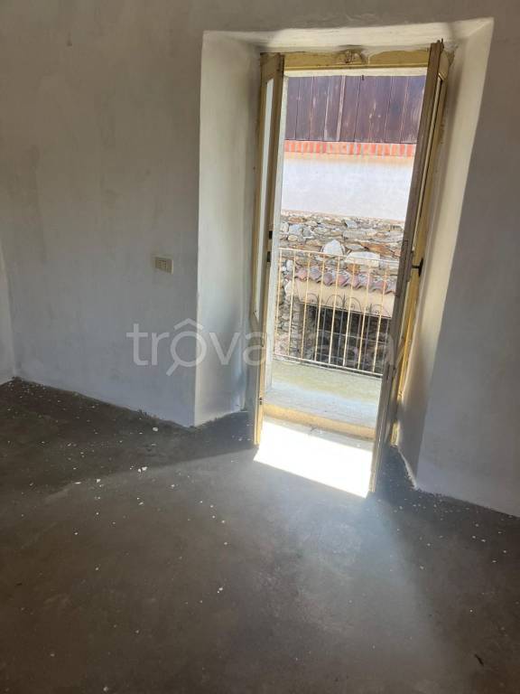 appartamento in vendita a Stresa in zona Someraro