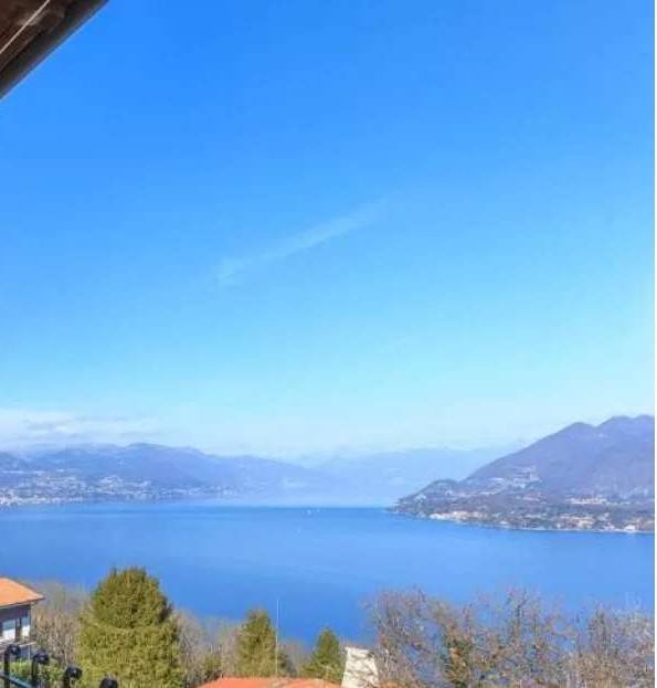 casa indipendente in vendita a Stresa in zona Magognino