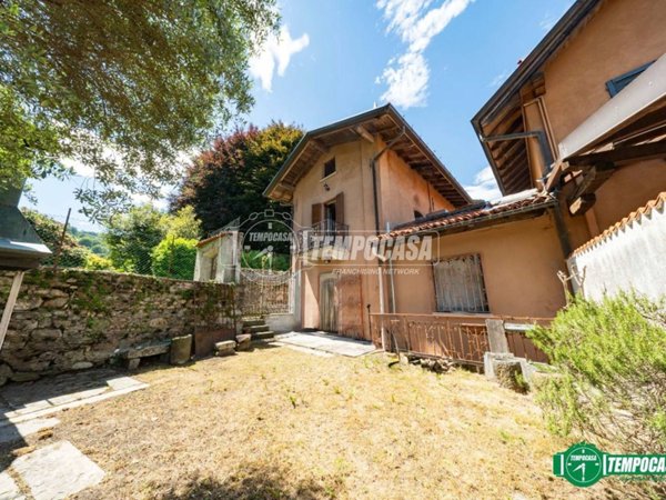 casa indipendente in vendita a Stresa