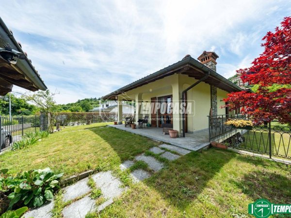 casa indipendente in vendita a Stresa in zona Brisino