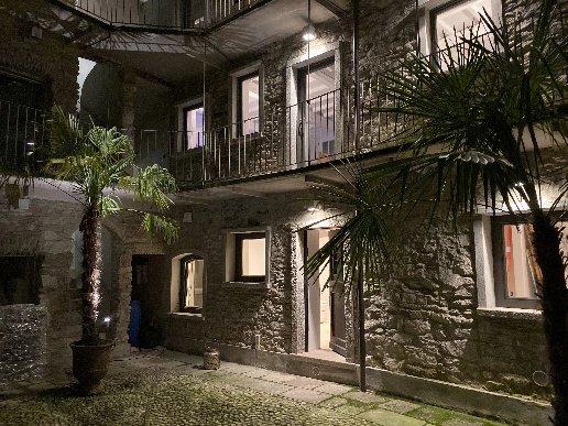 appartamento in vendita a Stresa in zona Vedasco