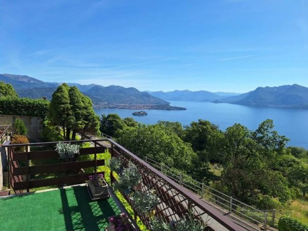 casa indipendente in vendita a Stresa in zona Someraro