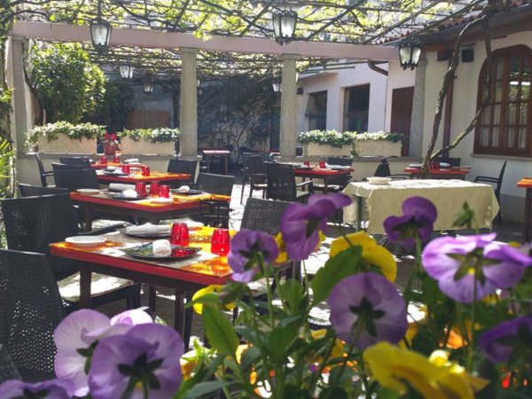 intera palazzina in vendita a Stresa