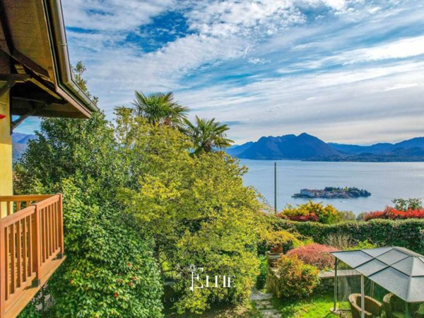 casa indipendente in vendita a Stresa