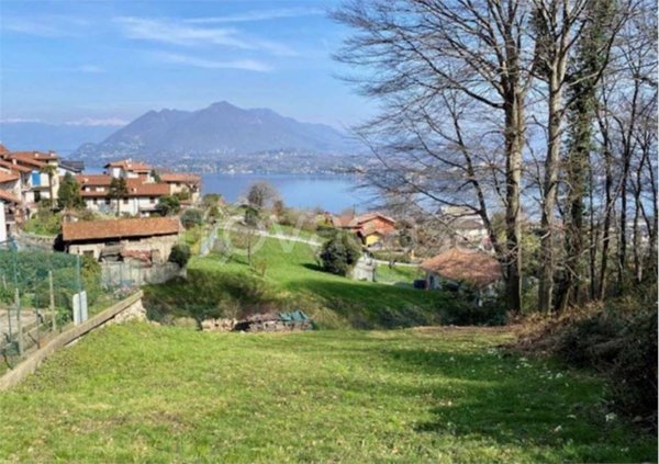 terreno edificabile in vendita a Stresa