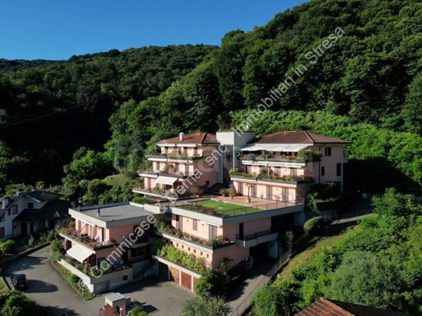 appartamento in vendita a Stresa in zona Carciano