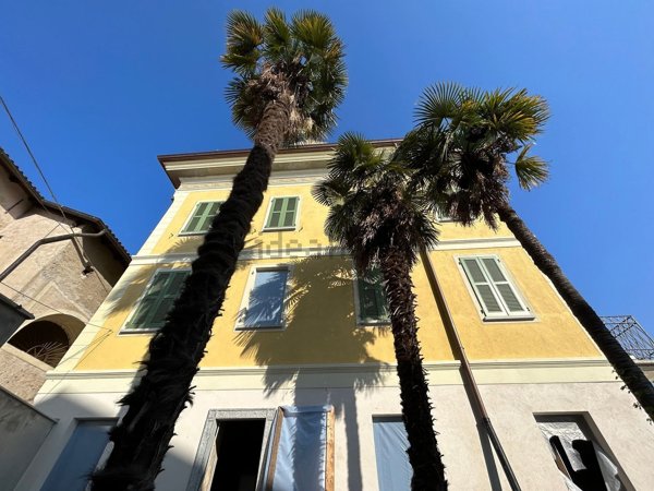 casa indipendente in vendita a Stresa in zona Isola Bella