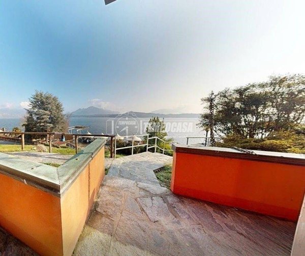 appartamento in vendita a Stresa in zona Magognino