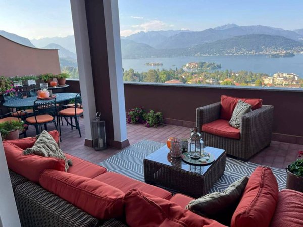 appartamento in vendita a Stresa in zona Carciano