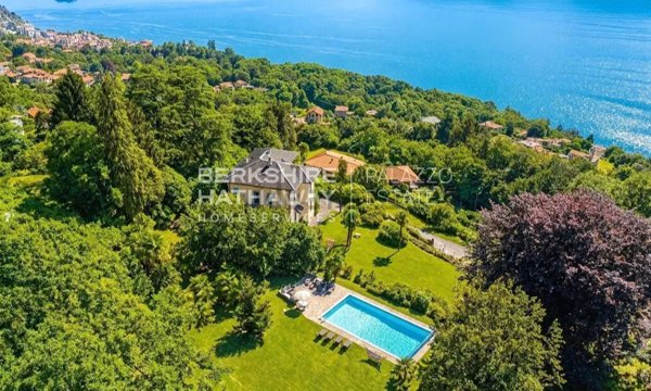 casa indipendente in vendita a Stresa in zona Brisino