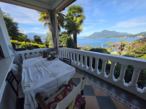 casa indipendente in vendita a Stresa in zona Brisino