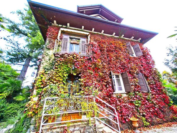 casa indipendente in vendita a Stresa